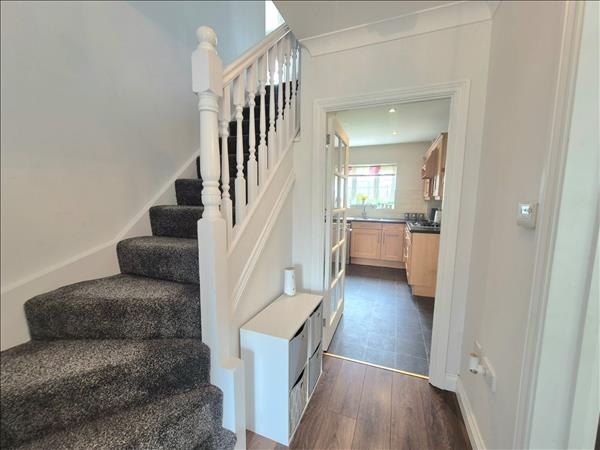 Detached, Beechwood Drive - Porth, 4 Beds - 2 Baths - 3 Receptions