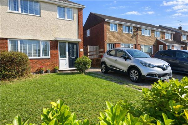 Semi Detached, Calderton Road - Pontypridd, 3 Beds - 1 Baths - 2 Receptions