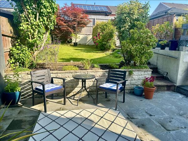Semi Detached, Calderton Road - Pontypridd, 3 Beds - 1 Baths - 2 Receptions