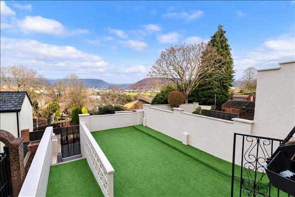 Terraced, Library Road - Tonypandy, 3 Beds - 1 Baths - 1 Receptions