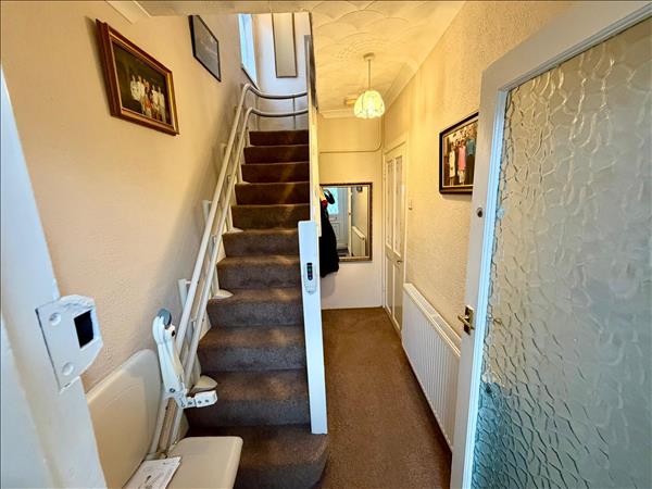 Semi Detached, Hill Street - Porth, 3 Beds - 1 Baths - 1 Receptions