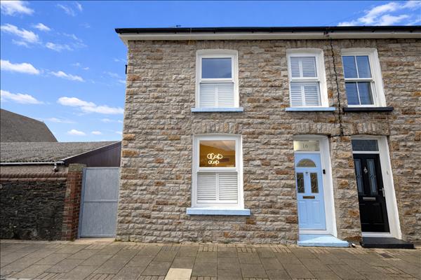 Terraced, Belmont Terrace - Porth, 4 Beds - 2 Baths - 1 Receptions