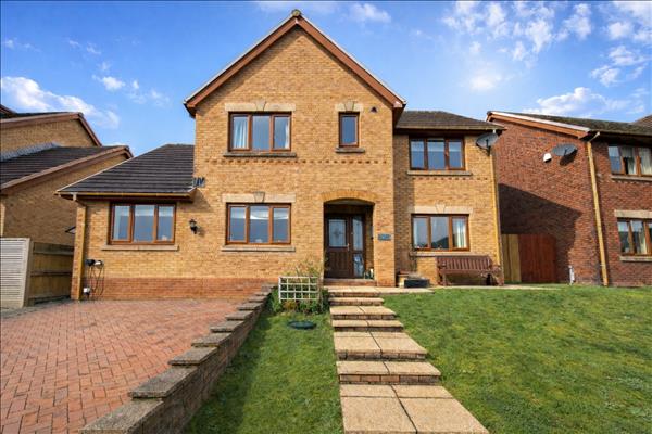 Detached, Pleasant Heights - Porth, 4 Beds - 2 Baths - 2 Receptions