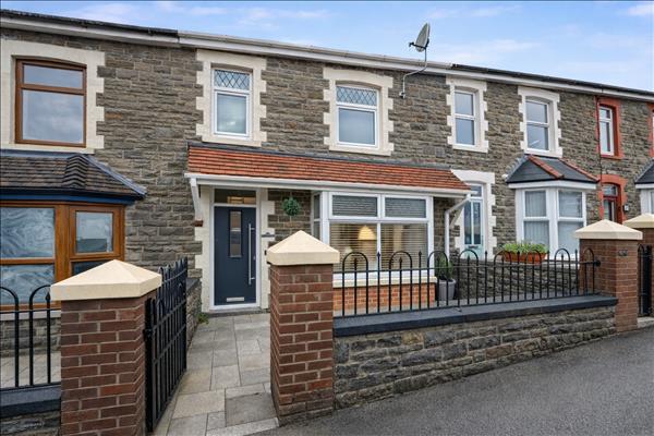 Terraced, Coronation Road - Evanstown, 3 Beds - 1 Baths - 1 Receptions